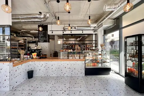 Cake Shop photo 2